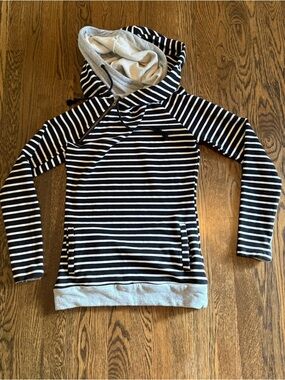 EUC Ampersand Avenue Double Hoodie Small
